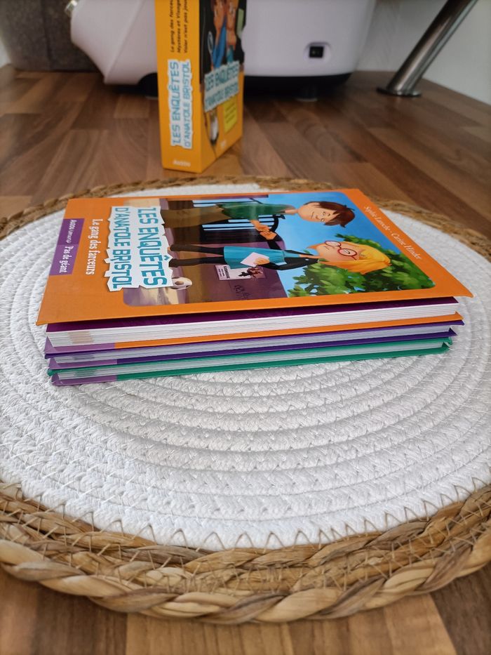 Lot coffret 3 livres Les Enquêtes d'Anatole bristol - Le plus grand détective de la cour de récré - photo numéro 7