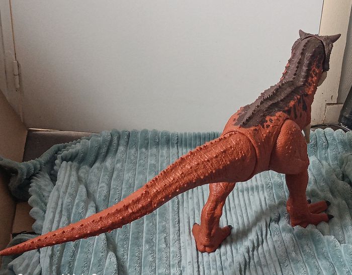Carnotaure super colossal jurassic world - photo numéro 7