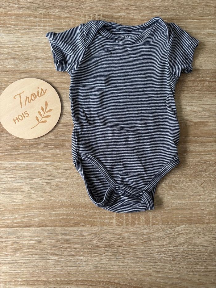 3 bodies manches courtes - photo numéro 3