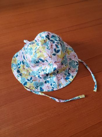 Chapeau fleuri 6/12mois
