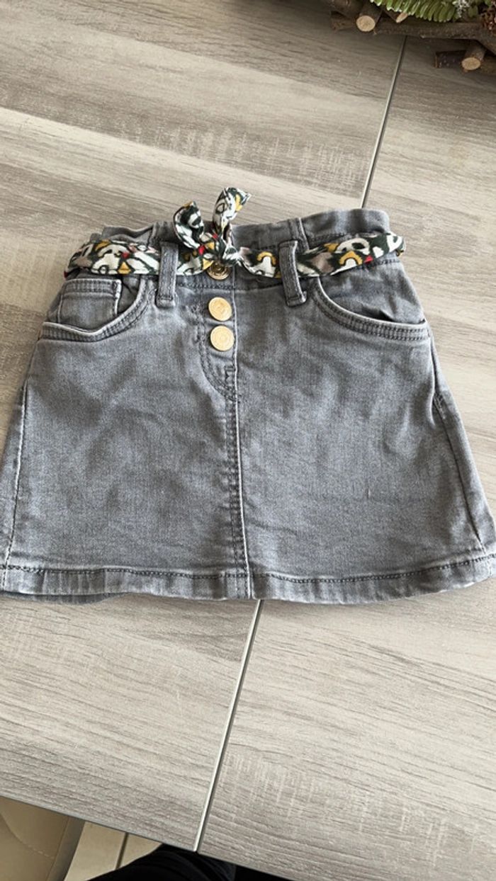 Jupe en jean tape à l’œil 2 ans