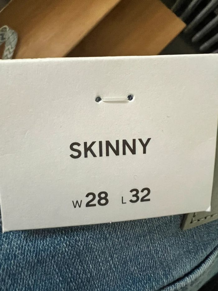 Jean Skinny neuf W28 -L32 - photo numéro 5