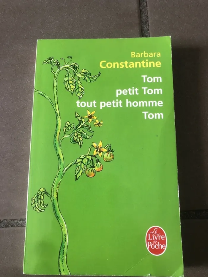 Livre Tom petit Tom tout petit homme Tom édition poche 📕 - photo numéro 2