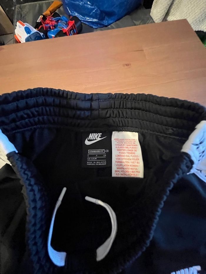 NEUF!!!! (non portés) 🥰😍🤩SUPERBE survêtement MIXTE 8 ans NIKE (prix ferme)⚘️⚘️🤩🤩 - photo numéro 6