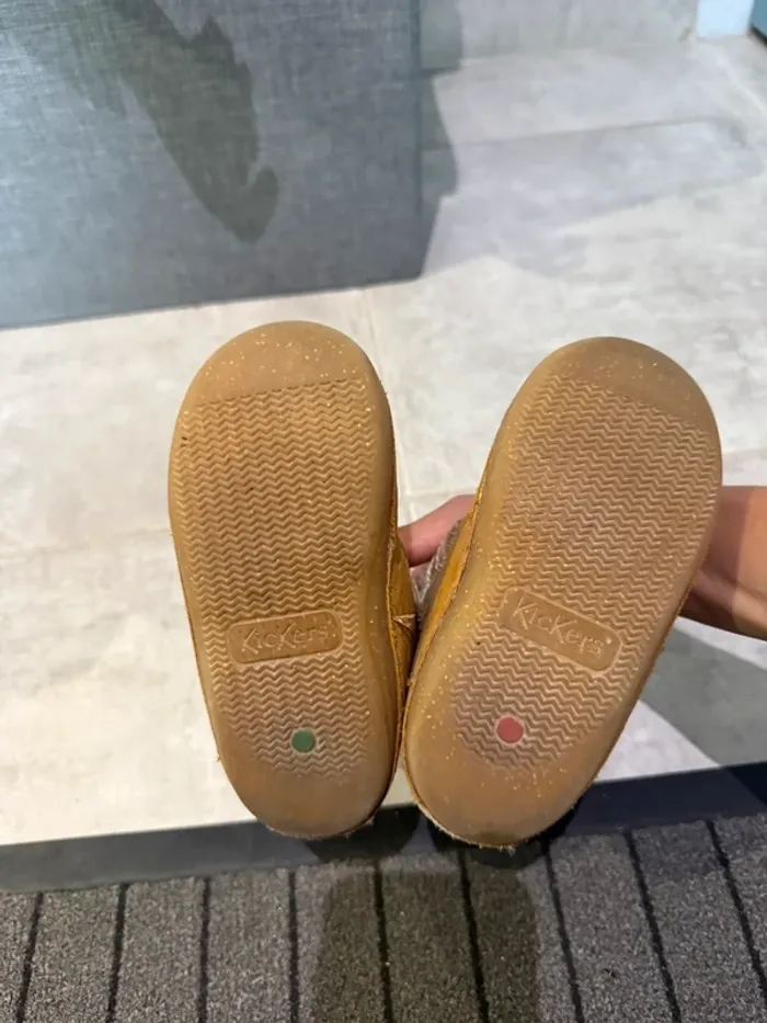 Kickers fourrees taille 25 - photo numéro 2
