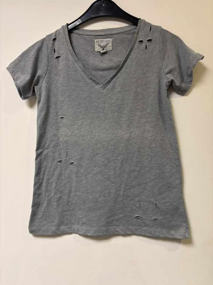 Joli teeshirt gris original Sacred Hawk taille 34