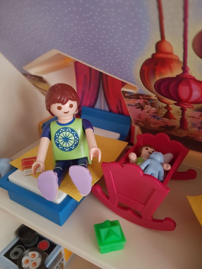 Maison transportable avec famille et accessoires Playmobil - photo numéro 9