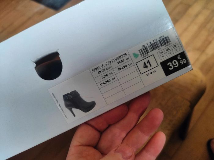 NEUF - Bottines noires à talons - photo numéro 11