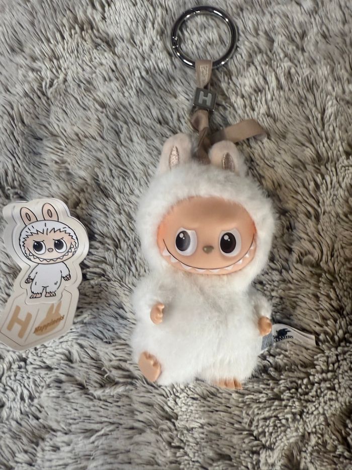 Popmart labubu pin for love lettre H - photo numéro 3