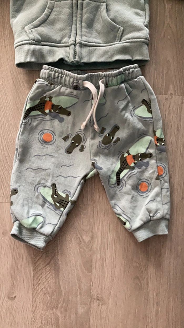 Ensemble jogging - photo numéro 2