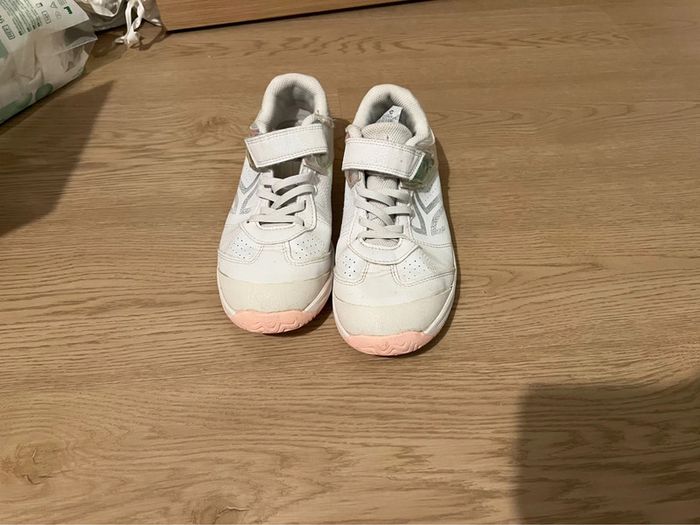 Vends basket Artengo décathlon taille 39 blanche fille etat satisfaisant