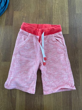 Short 3 ans