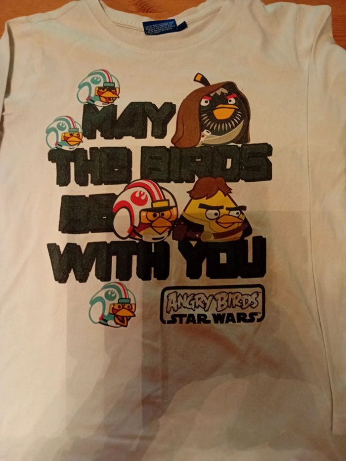 Tshirt angry bird 11/12ans💙 - photo numéro 2