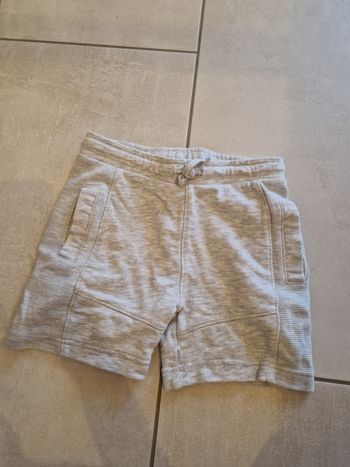 Short gris