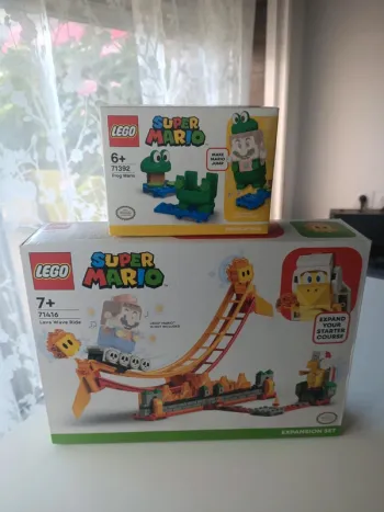 Lot de 2 boîtes lego super Mario set 71416 lava wave ride & 71392 Mario grenouille