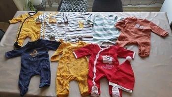 Lot vêtements bébé garçon 3 mois.