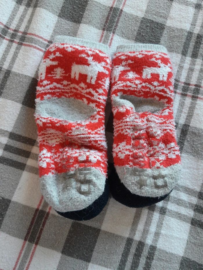 Paire de chaussettes antidérapantes noël - photo numéro 2