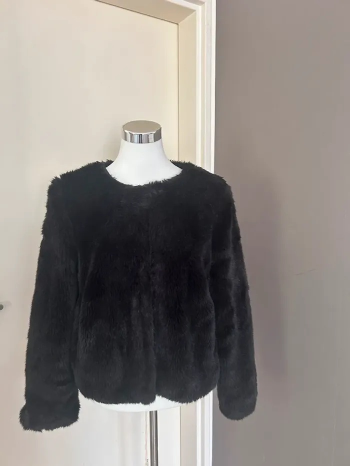 Sezane veste, manteau, fausse fourrure noire,Lilo femme, taille 40