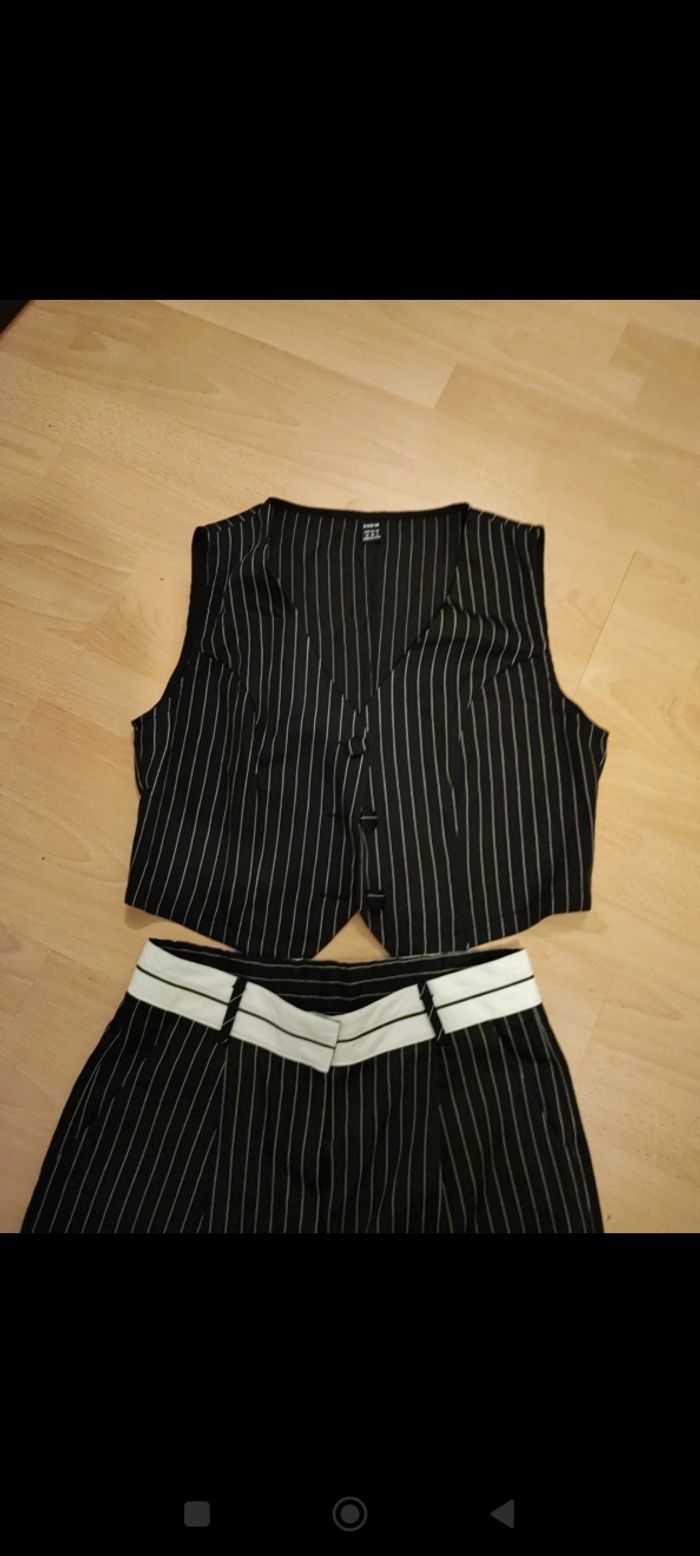 Ensemble pantalon veste sans manches - photo numéro 2