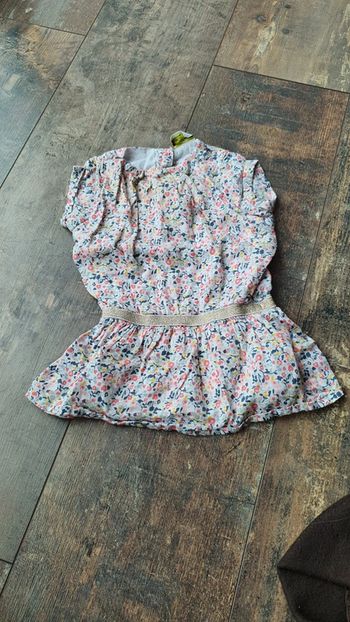 Très belle robe tao 6 mois 68 cm en très bon état