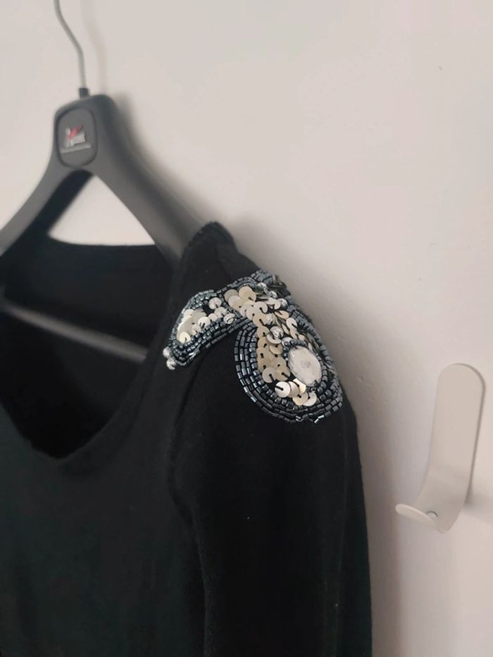 Robe pull noir avec sequins - photo numéro 2