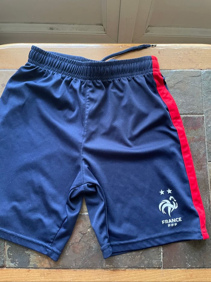 Short et maillot foot - photo numéro 9