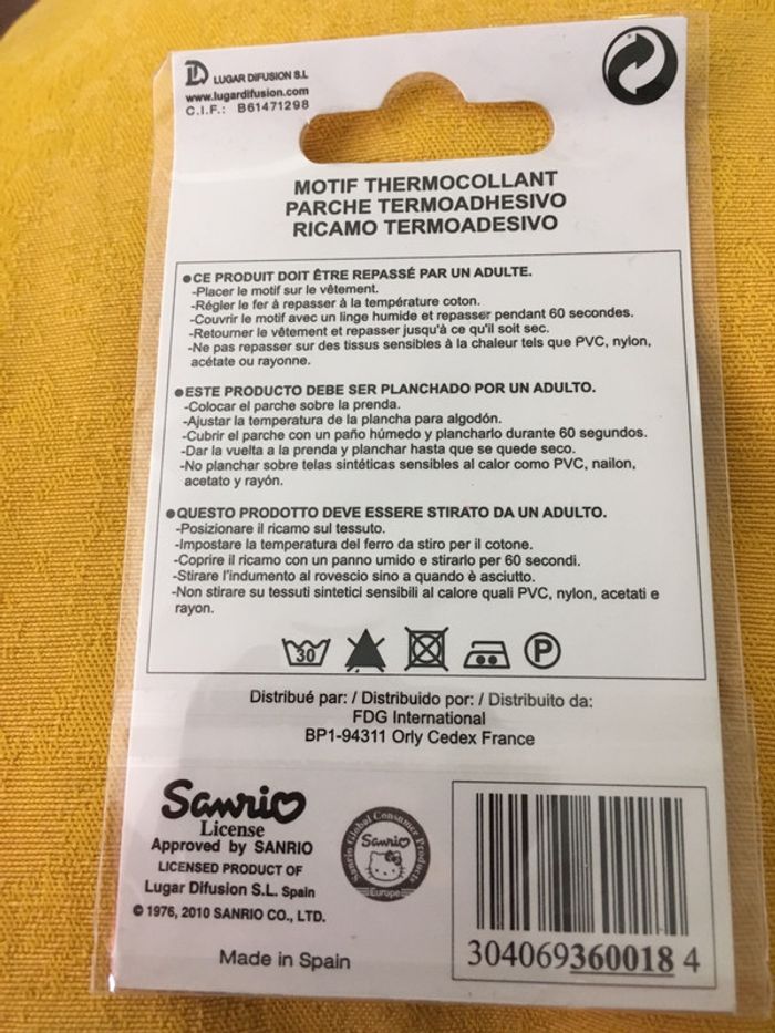 Hello kitty jupette motif thermocollant neuf blister - photo numéro 3
