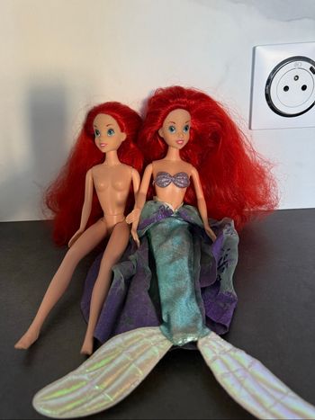 2 poupées Ariel la petite sirène