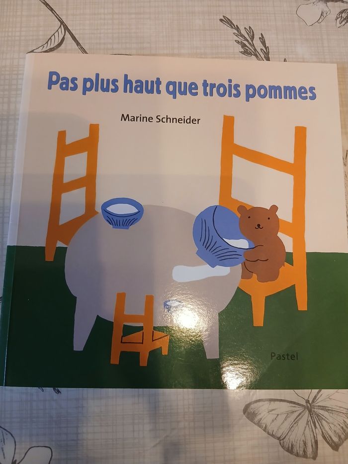 Livre pas plus haut que 3 pommes