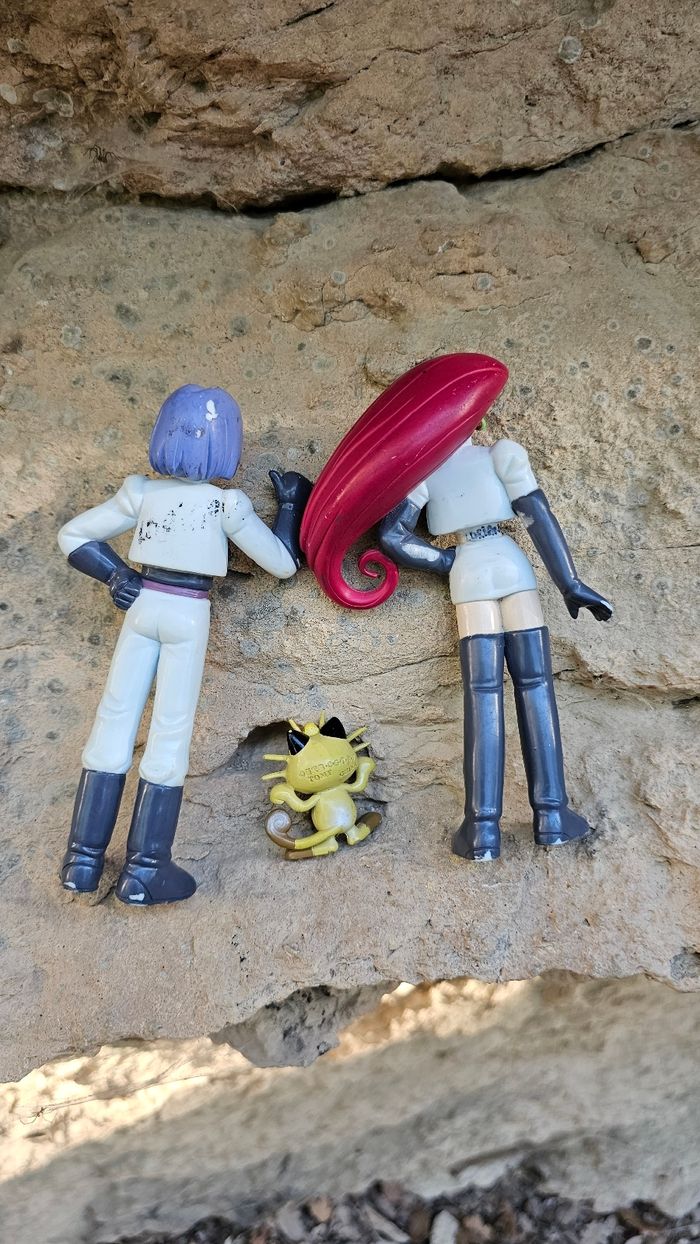 Super figurine Pokemon Nintendo tomy C.G.T.S.J la team rocket - photo numéro 3