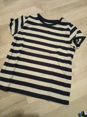 T-shirt garçon manche courte taille 6 7 ans Primark