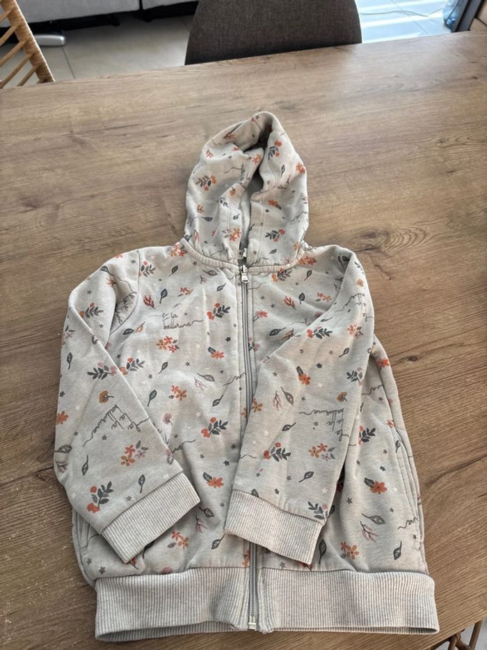 Gilet à capuche