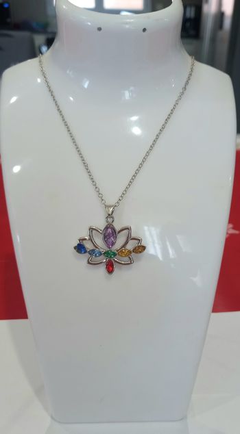 COLLIER LOTUS ARGENTE 7 CHAKRAS ! NEUF !