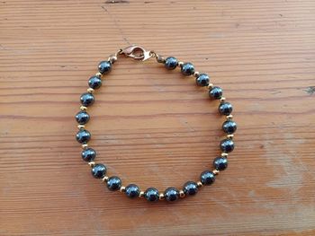 Bracelet perles métalliques