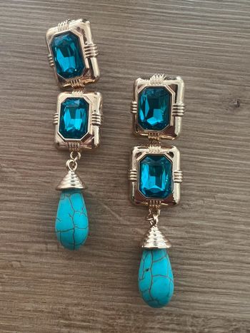 Boucles d’oreilles bleues