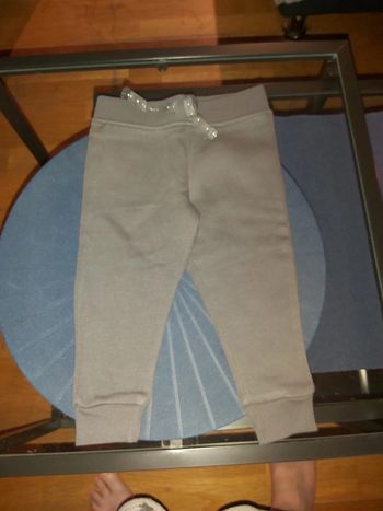 Pantalon training taille 6/9mois 74cm primark