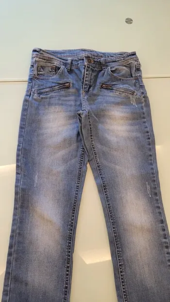 Jean droit taille haute 98% coton