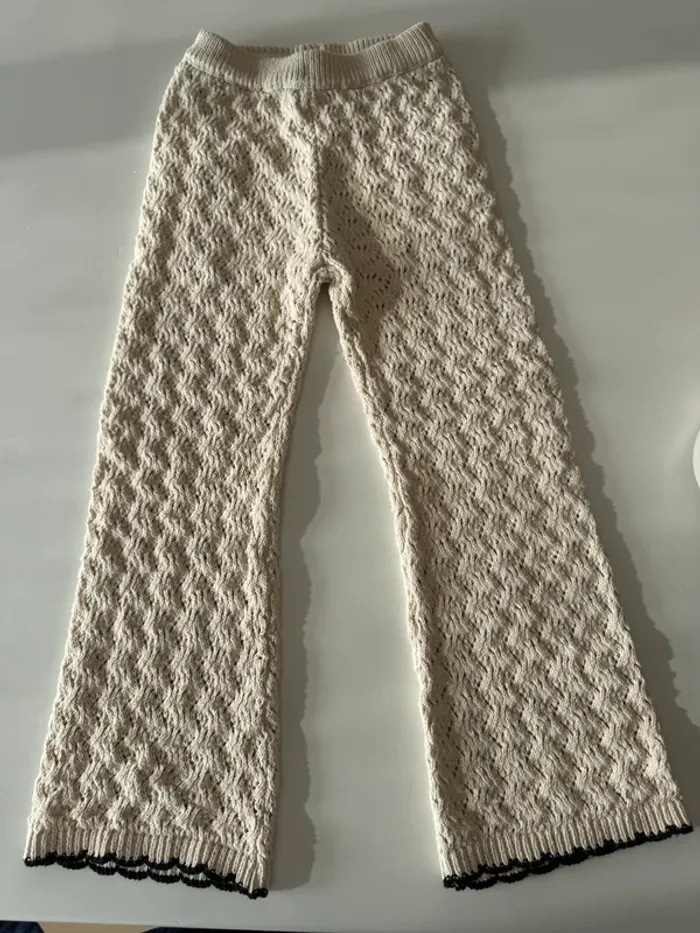 Pantalon beige crochet Zara