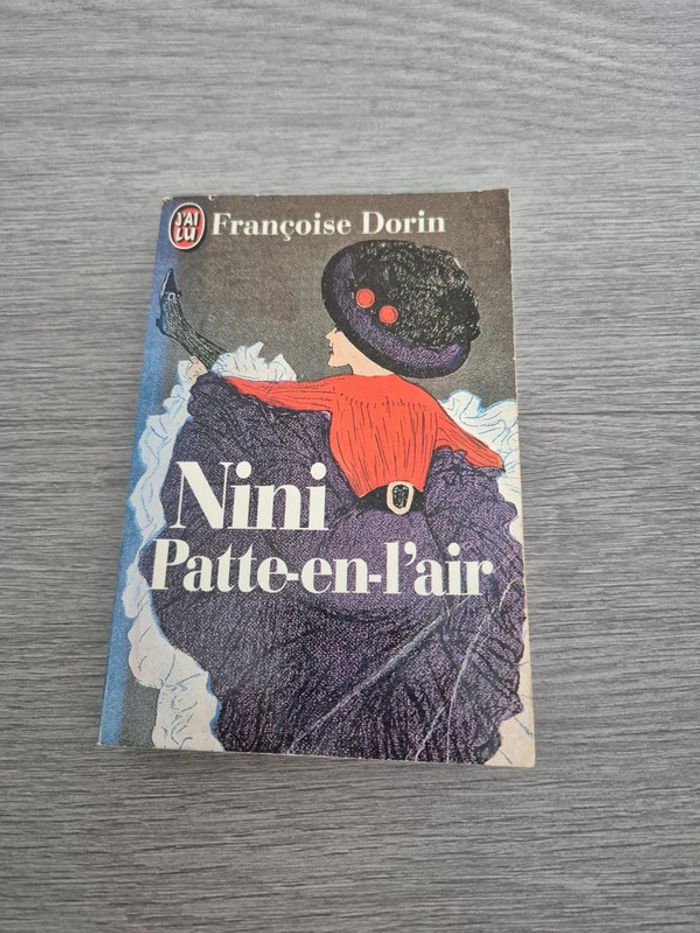 Nini Patte-en-l'air Françoise Dorin