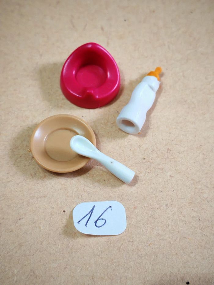 Playmobil accesoires bébé cuillère pot pipi biberon