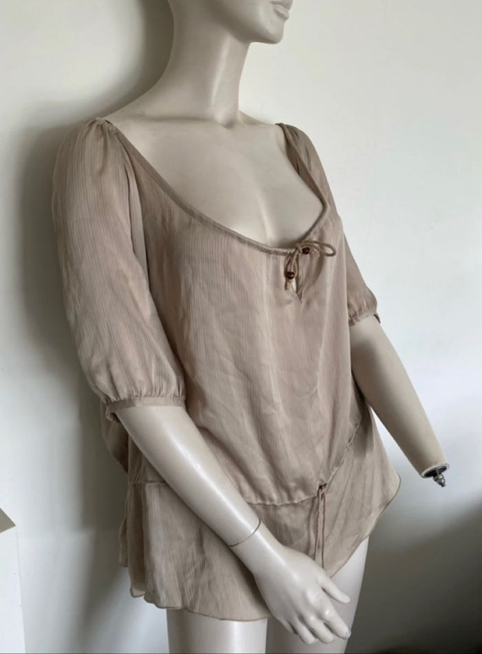 Joli haut beige Tissaia taille 44 - photo numéro 3