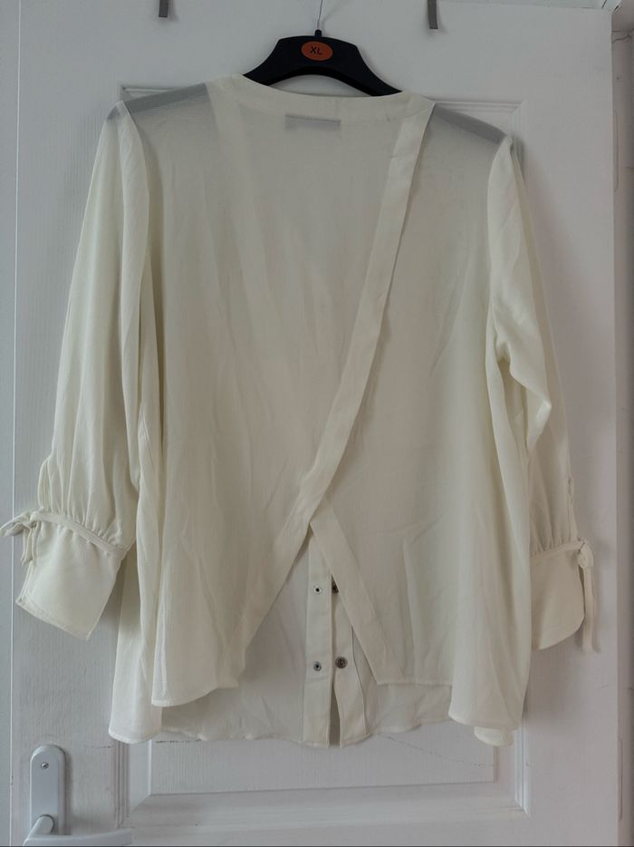 Chemise fluide crème – élégante et légère - photo numéro 2