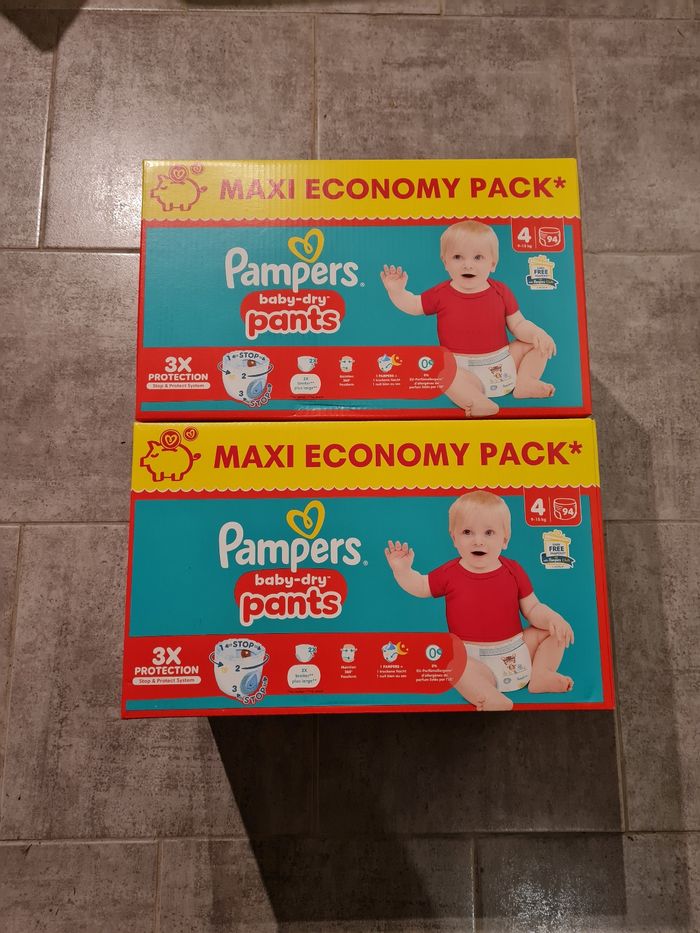 2 cartons pants soit 188 couches au total Taille 4 (9-15Kg) pampers neuf