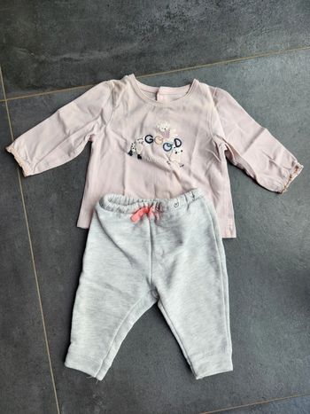 Ensemble tshirt + jogging