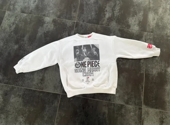 Sweat blanc One Piece Zara garçon 8/9 ans