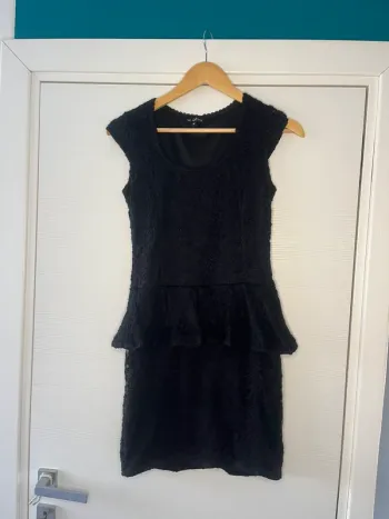 🔹 Robe noire en dentelle – No Excuse 🔹