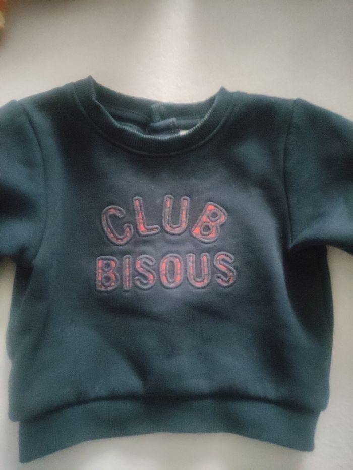 Pull tape a l'œil - photo numéro 2