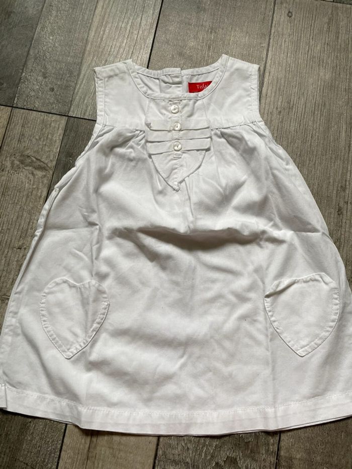 Robe blanche tissaia 12 mois