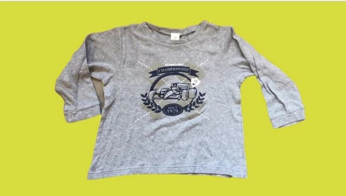 🤩 Neuf ! splendide Tee shirt sweat 116 = 6 ans voiture course F1 formule 1 - photo numéro 5