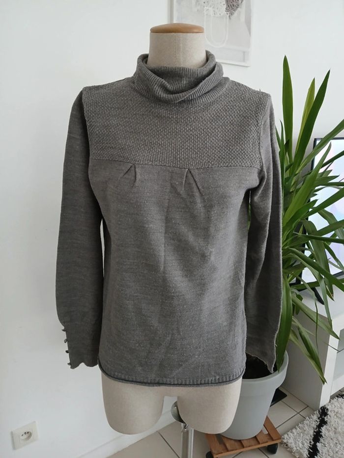 Pull gris Taille L🌿💝